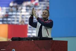 DJ Smash отсудил у избившего его экс-депутата 11 миллионов рублей