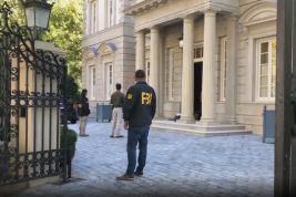 ФБР проводит обыски в домах родственников Олега Дерипаски в Вашингтоне и Нью-Йорке