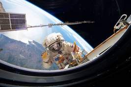 Фото из космоса, видекадры, поздравления первому космонавту – две фотовыставки стартуют в одном из парков Москвы