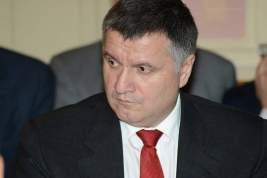 Глава МВД Украины рассказал о подкупе избирателей штабом Порошенко