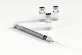 Госдума одобрила законопроект о внесении прививки от COVID-19 в нацкалендарь вакцинации