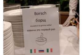 Итальянские повара устроили российским медикам сюрприз, приготовив борщ