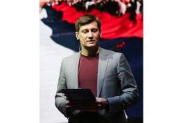 Кандидат в мэры Москвы Дмитрий Гудков отказался делиться лишними голосами депутатов
