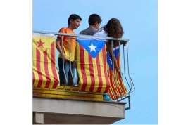 Карлес Пучдемон скрылся в Бельгии, независимость Каталонии отменяется