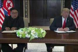 Ким Чен Ын в ходе встречи с Трампом трижды проигнорировал вопрос о ядерном разоружении