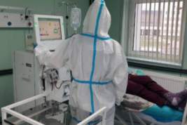 Кто виноват в массовом отравлении больных в Санкт-Петербурге, и кому врачи сдают дефицитные лекарства
