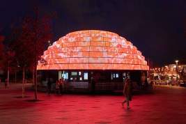 Купол инфоцентра в парке «Зарядье» превратился в пространство для цифрового искусства