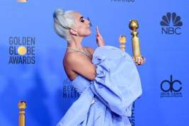 Леди Гага оставила платье с «Золотого глобуса» в отеле и подставила всех: горничную, аукционный дом и Valentino