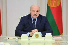 Лукашенко сравнил протесты в России и Белоруссии