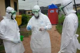 Медсестра, которая находилась в карантине из-за Эболы, намерена судиться с американскими властями