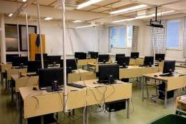 Минцифры приостановило программу подключения российских школ к Wi-Fi