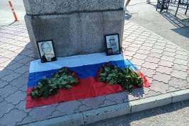 Мужчина разгромил мемориал Пригожину и Уткину и стал фигурантом уголовного дела