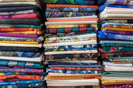 На чем основывается выбор подходящей ткани для пошива одежды