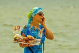 На Кубани ввели штрафы для зазывал на пляжах и навязчивых таксистов