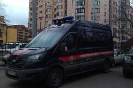 На месте стрельбы в Екатеринбурге обнаружено более 70 гильз и арсенал