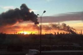 На юго-востоке Москвы загорелся нефтеперерабатывающий завод