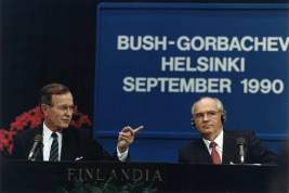 Начинавший как тень Рейгана, Джордж Буш-старший прославился своими «ножками», «котлетой по-киевски» и «Бурей в пустыне»