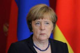 Немецкие юристы намерены судиться с Ангелой Меркель