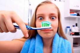 Немецкий стоматолог рассказал об основных ошибках при чистке зубов