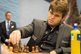Норвежский гроссмейстер Карлсен обжалует штраф за уход с пресс-конференции