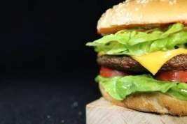 Обновленный McDonald’s откроется без доставки и МакКафе