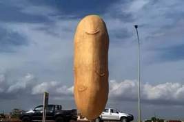 Огромная статуя картофеля на Кипре насмешила пользователей сходством с мужскими гениталиями