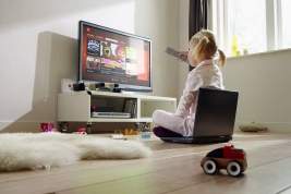 Отца троих детей хотели лишить родительских прав из-за отсутствия телевизора