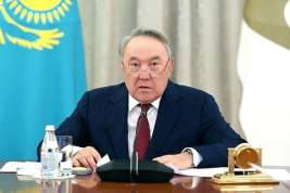 Парламент Казахстана одобрил лишение Назарбаева части пожизненных полномочий