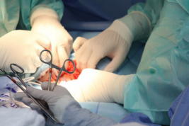 Пластические хирурги в России теперь будут учиться на три года дольше
