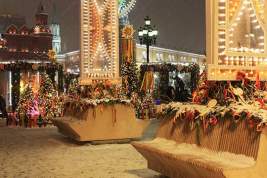 Площадки фестиваля «Путешествие в Рождество» украсили улицы Москвы