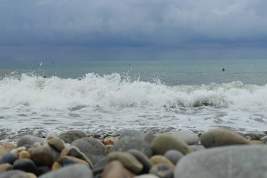 Пляжи в Сочи и Анапе не откроют минимум до вторника