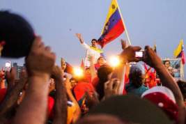 Пока Николас Мадуро пытается удержать Венесуэлу на срединном пути, Россия готовится защищать свои 17 миллиардов