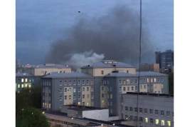 Пожарные потушили открытый огонь в больнице на севере Москвы