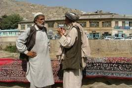 Премьер-министр талибов посетовал на безбожников и заплакал