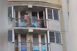 Прыгавший по балконам липецкой многоэтажки голый мужчина оказался гражданином Украины