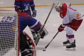 Путин и Лукашенко с сыном победили в хоккейном матче со счетом 18:7