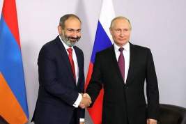 Путин и Пашинян обсудили по телефону сотрудничество России и Армении