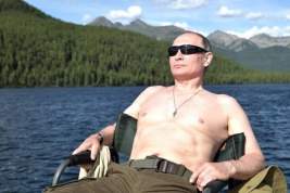 Путин не увидел «ничего плохого» в своих фотографиях с голым торсом