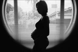 Родившая десять детей за один раз женщина придумала беременность