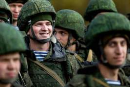 Российские полицейские расскажут истории о своей службе в армии