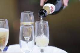 Российские виноделы нарастили объёмы производства шампанского