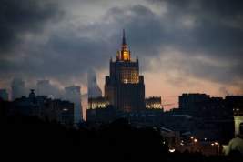 Россия объявила персонами нон-грата 45 сотрудников посольства Польши