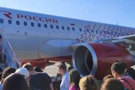 «Россия» выясняет причины поломки шасси у нескольких самолётов SSJ-100