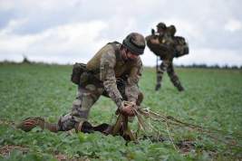 RTL: Франция готовит подразделение разведчиков для возможной отправки на Украину