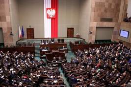 Сенат Польши принял резолюцию о признании властей РФ «террористическим режимом»