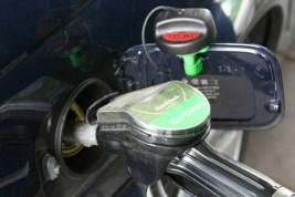 Шёпот и слухи: бензин станет дорогим, но чистым, британцев признали самыми нелепыми советчиками