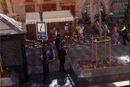 СМИ: наезд на людей и стрельба в Барселоне могут оказаться терактом