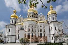 СМИ: украинские власти хотят прекратить аренду УПЦ в Киево-Печерской лавре
