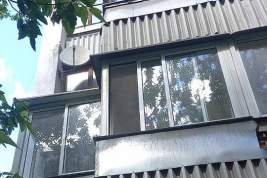Собственникам квартир предстоит демонтировать самовольно построенные балконы под контролем судебных приставов