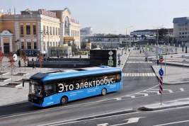 Собянин: До конца года в Москве будет около 600 электробусов